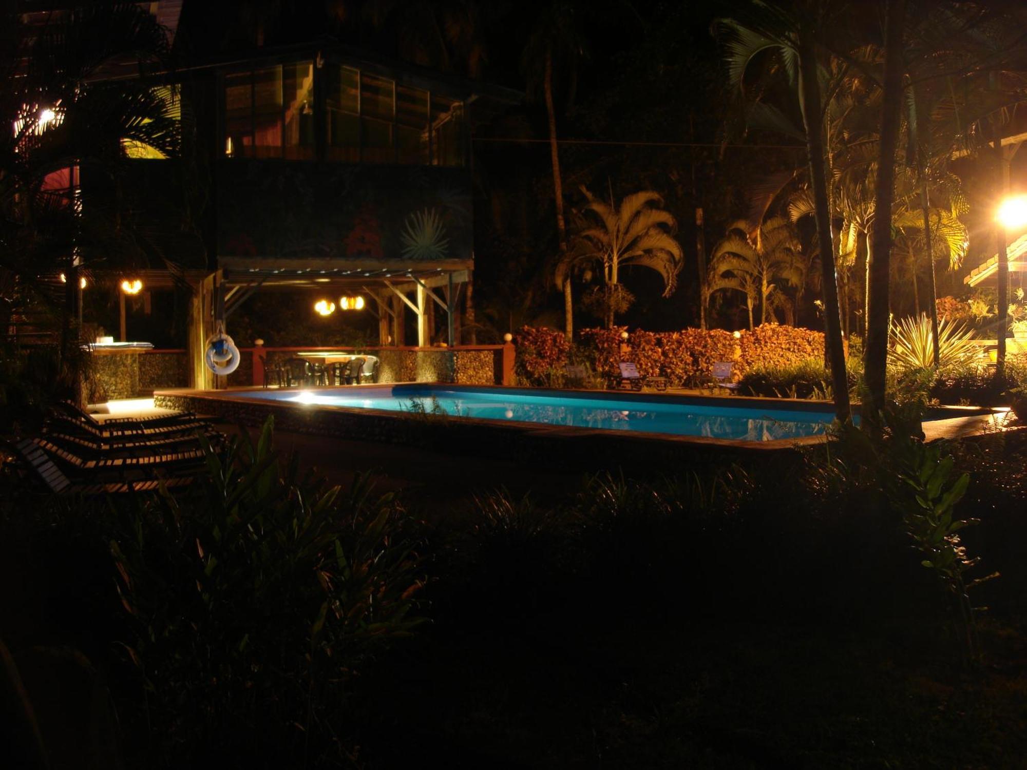 Perla Negra Beach Front Hotel Puerto Viejo de Talamanca Buitenkant foto